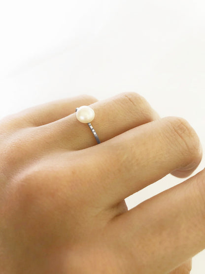 JULIA'S pearl ring