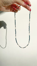 Cargar imagen en el visor de la galería, Midnight necklace | Collar cristales azul marino y plateados | Plata 925
