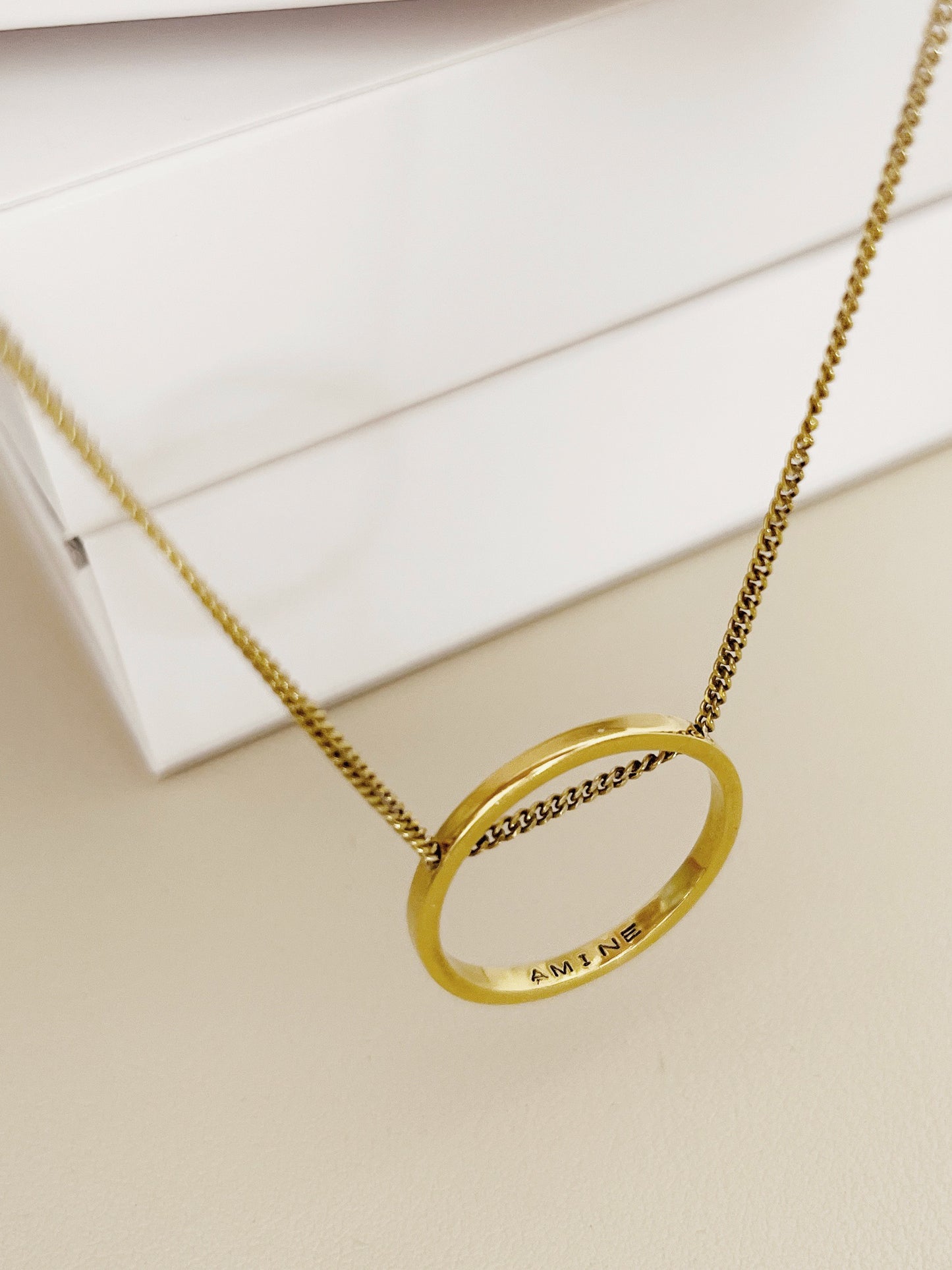 Eternity Circle | Collar personalizado con grabado oculto