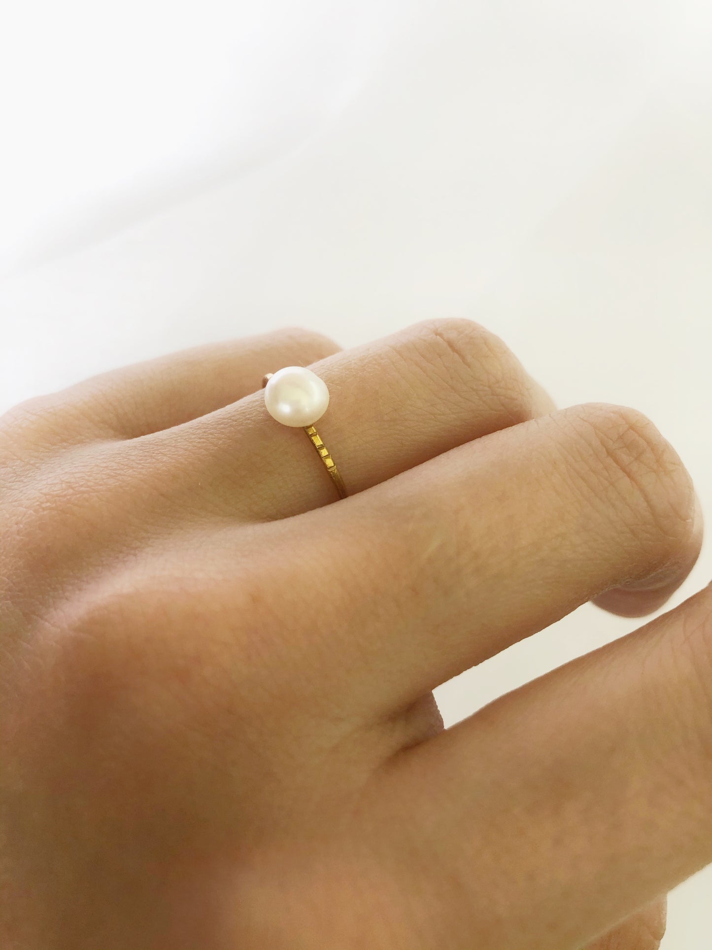 JULIA'S pearl ring